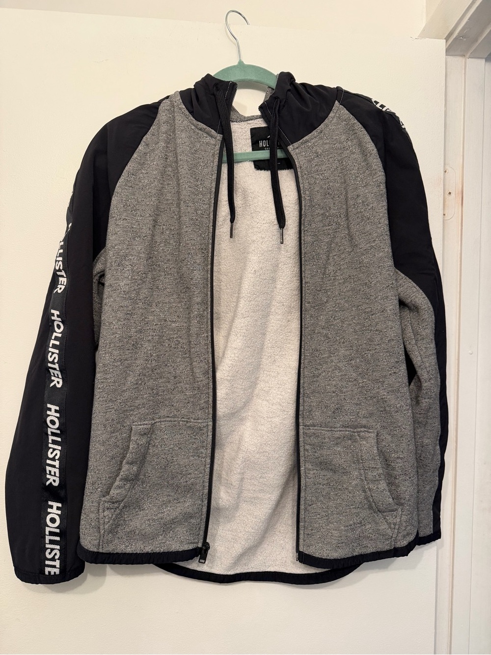 Hollister Men's Grey and Black Zip Hoodie Jacket
